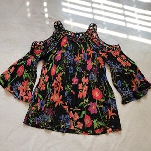 Spense open shoulder top